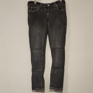 Premiere Denim Black Skinny Jeans with Sleek Silhouette